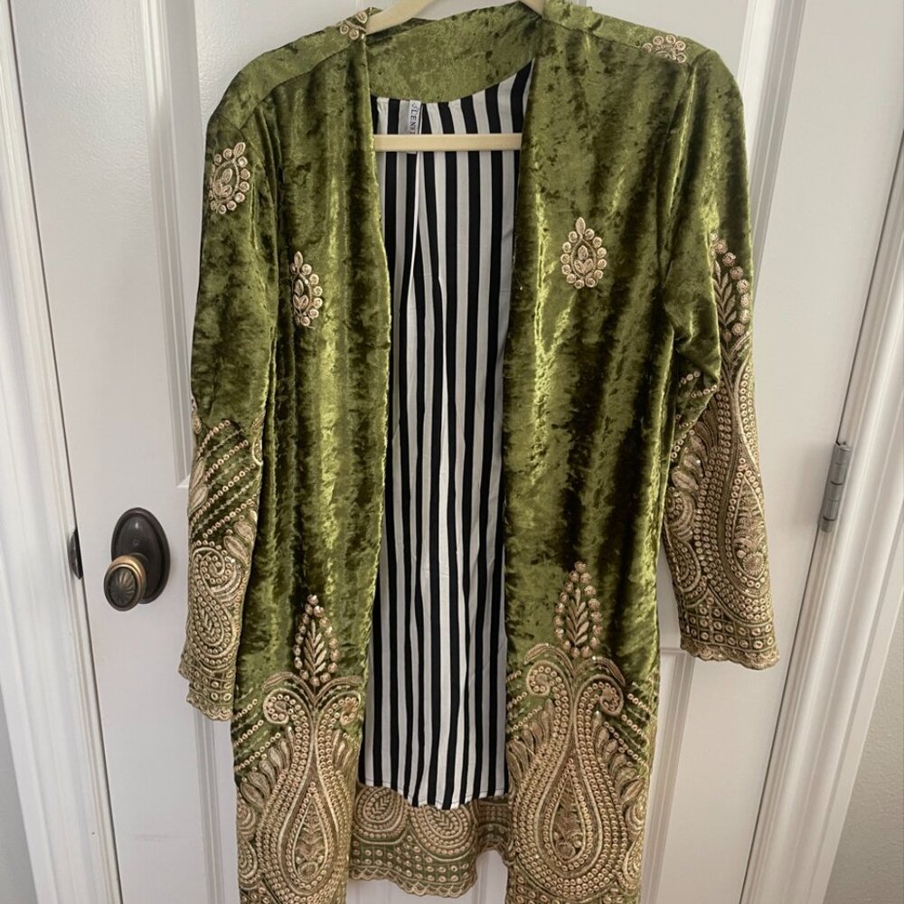 Lenni Green Velvet Embroidered Duster Kimono Jacket – Boho Luxe – Medium